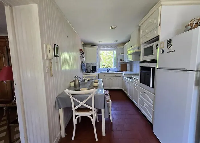 Campagne Normande En Famille * 阿维河畔维内